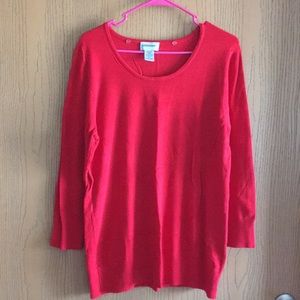 Red long-sleeved T-shirt